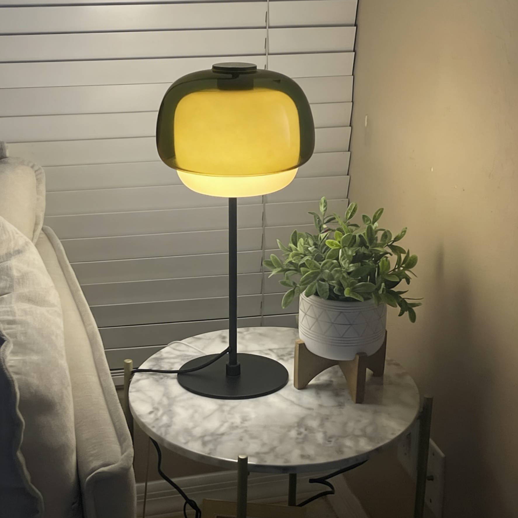 Clinco tafellamp met warm licht