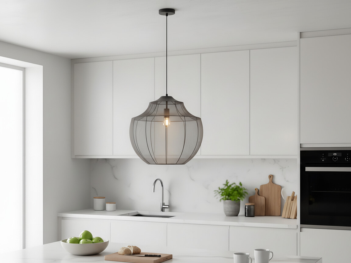Lumifil mesh hanglamp boven een kookeiland