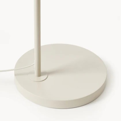 Close-up van de ronde metalen voet
