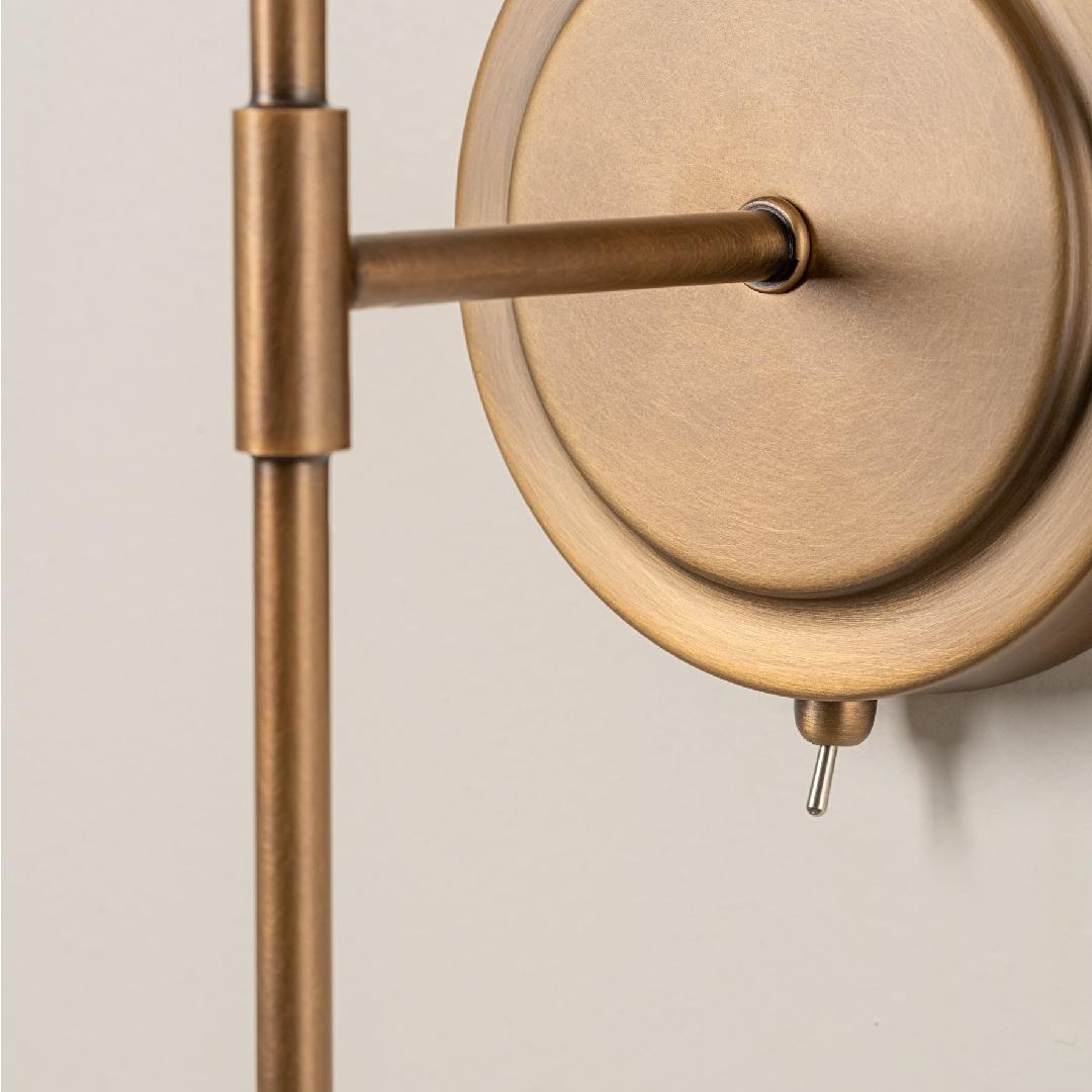 Detail van messing arm en schakelaar