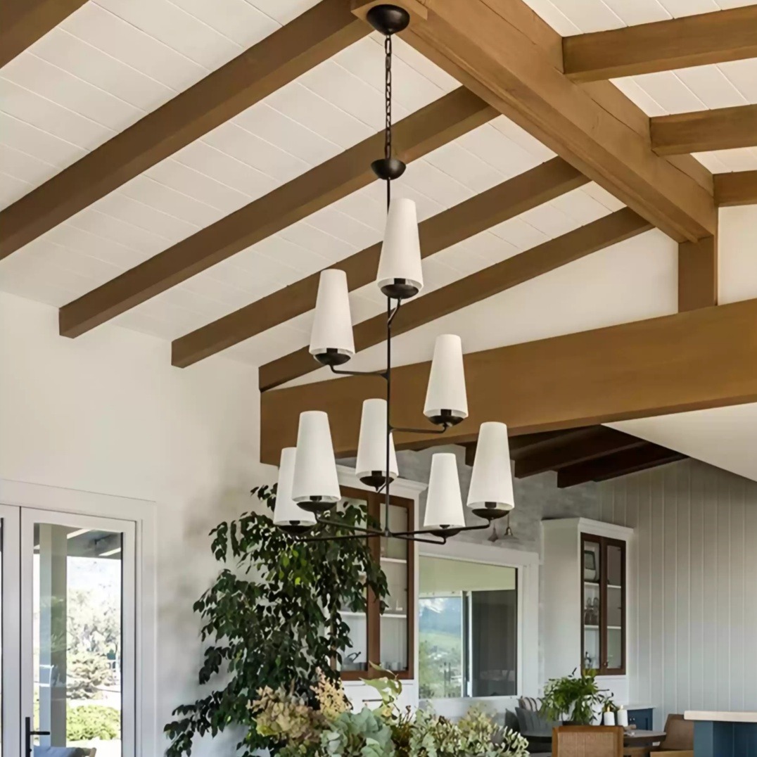 Fontaine verticale kroonluchter met houten balken