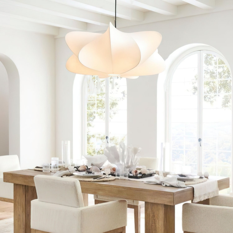 Elysia hanglamp boven eettafel
