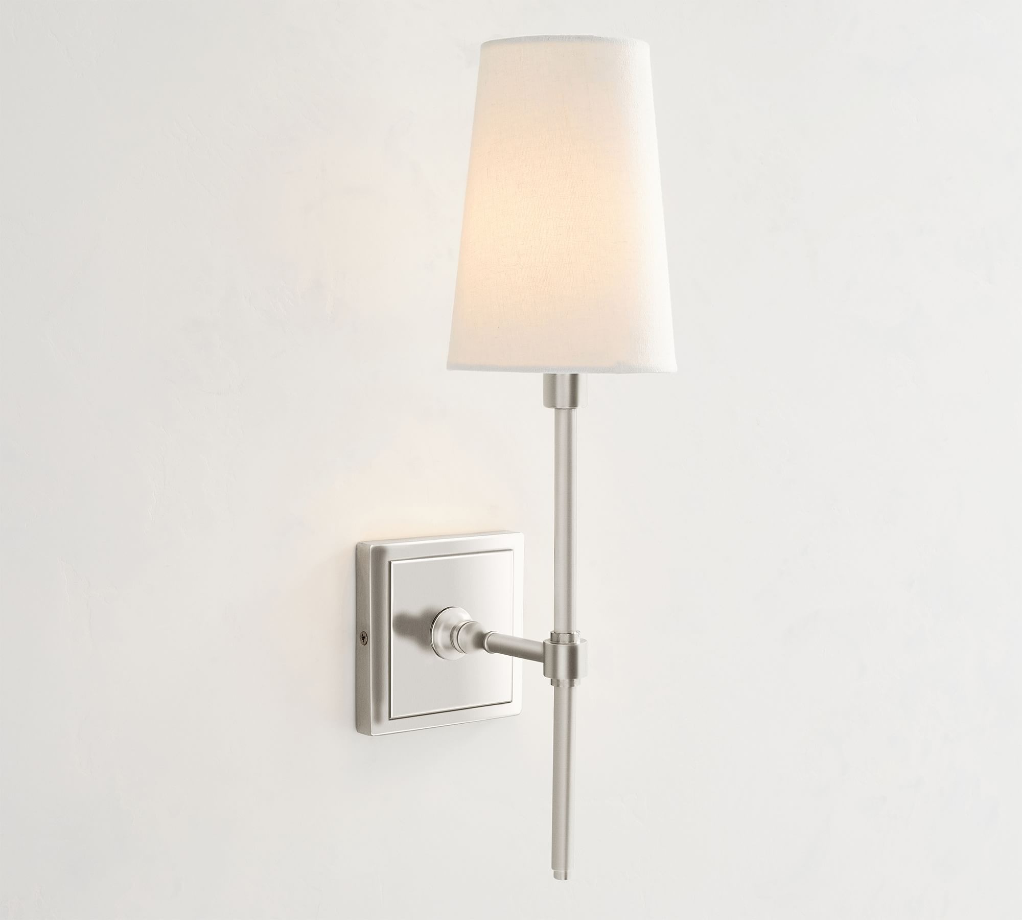 1 hoofd wandlamp satijnnikkel witte kap