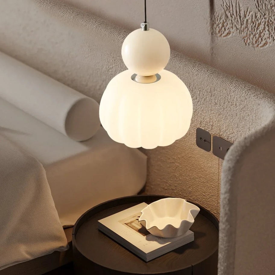 Driekoppige Ornavigo hanglamp met groene accenten