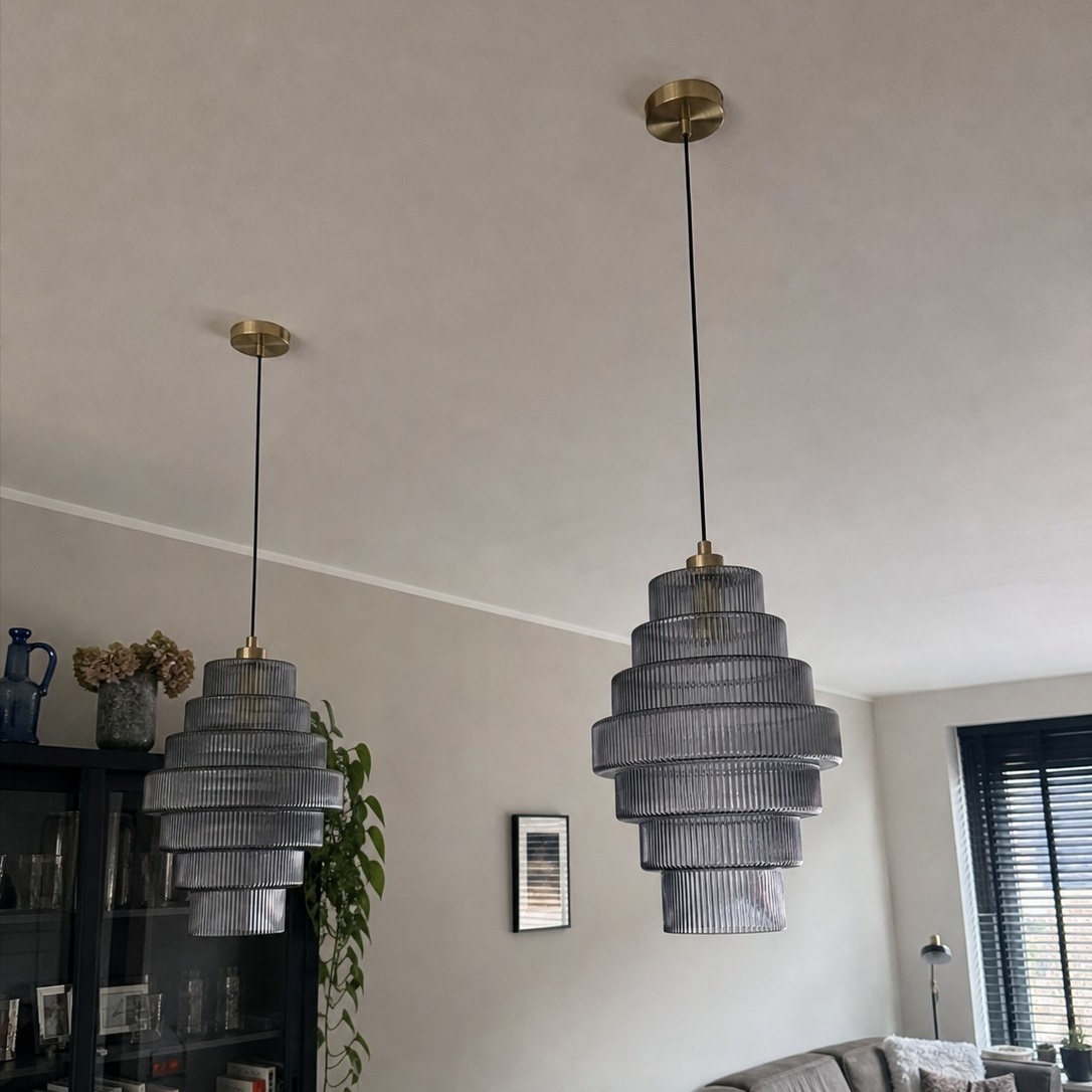 Klantfoto van grijze Kaleon hanglampen
