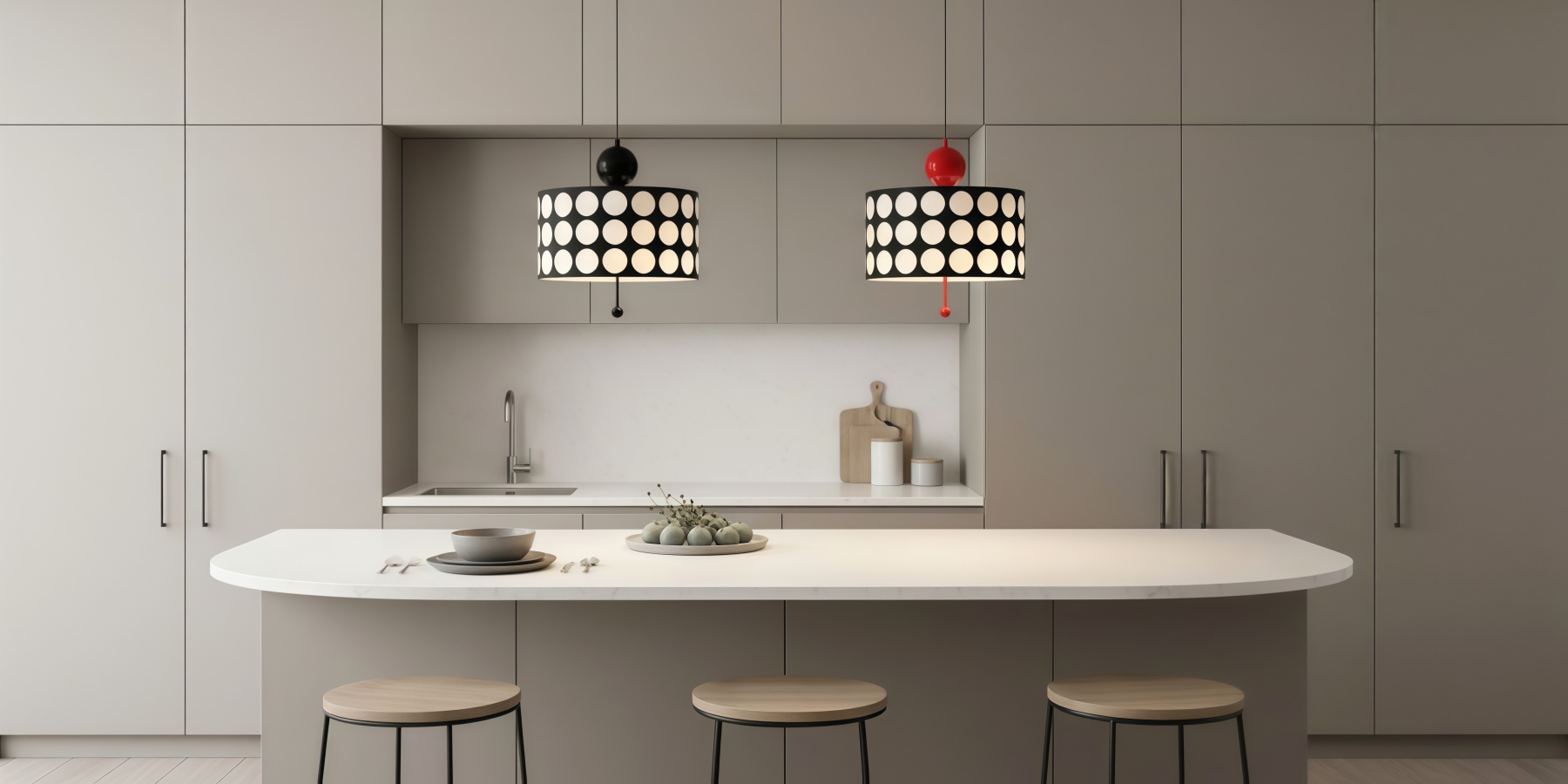 Dotrelia-serie met twee hanglampen boven een kookeiland