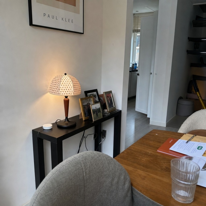 Klantfoto van Fennary tafellamp op sidetable