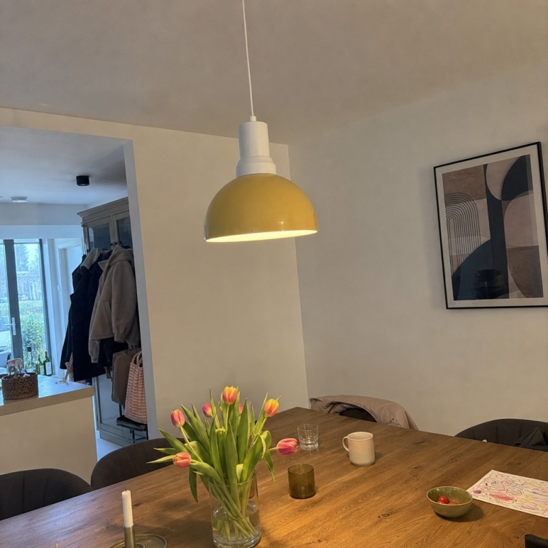 Klantfoto van de Rummia hanglamp boven een eettafel