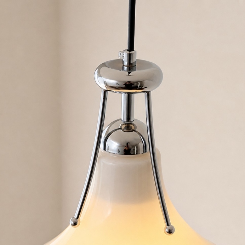 Chromen detail van Magnolia hanglamp