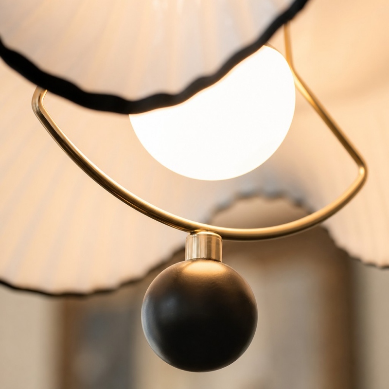 Detail van de lamp en glazen rand