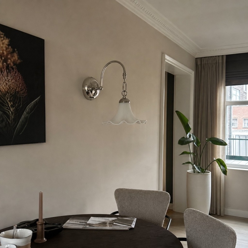 Klantfoto van de Cazelle wandlamp in een eetkamer