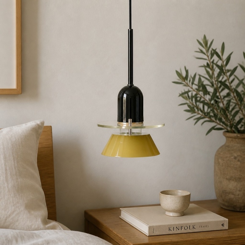 Moxellan hanglamp naast bed