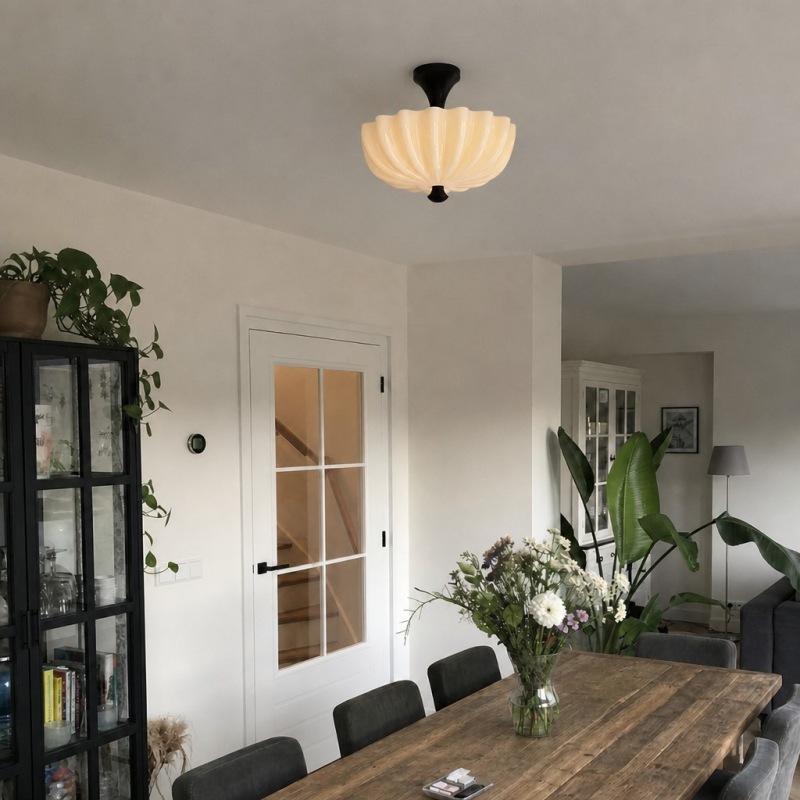 Durnic plafondlamp in woonruimte