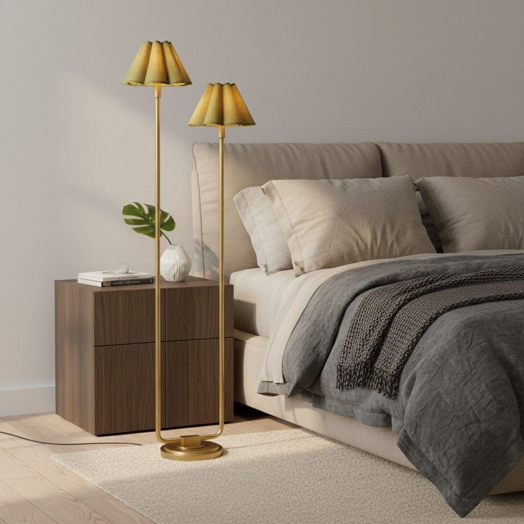 Duova vloerlamp naast een bed