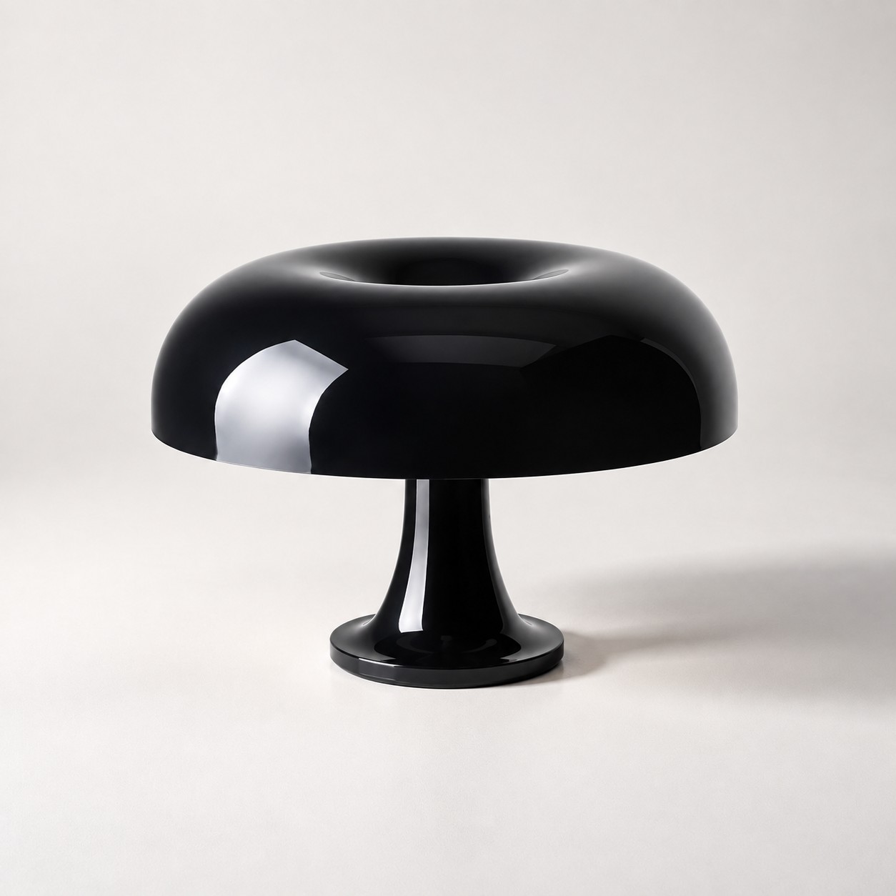 Black mushroom table lamp