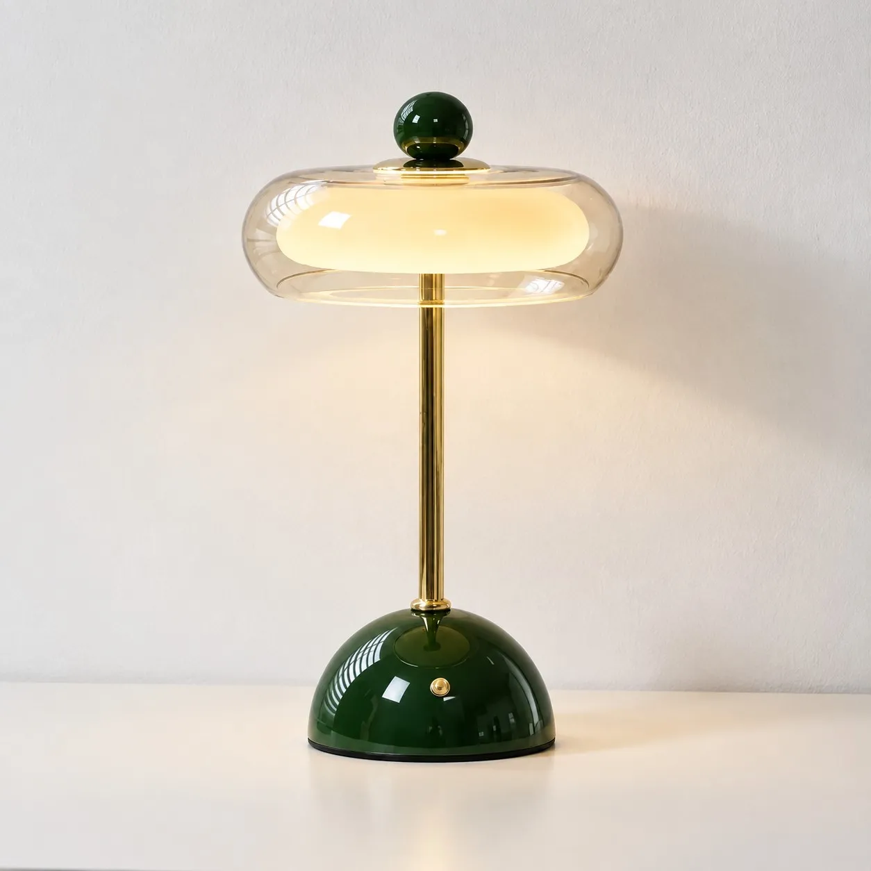 Veloura table lamp in Green